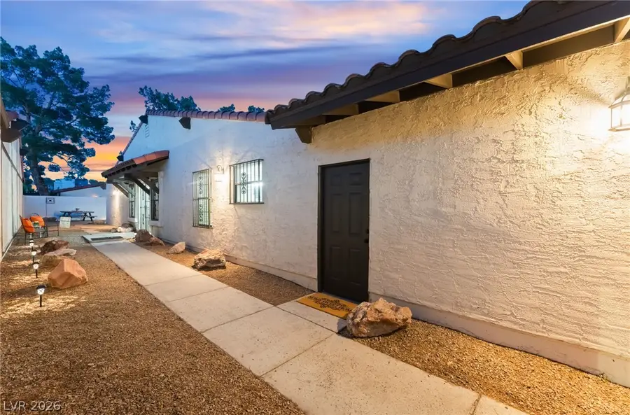 4214 Whippoorwill Circle, Las Vegas, NV 89121 - #3