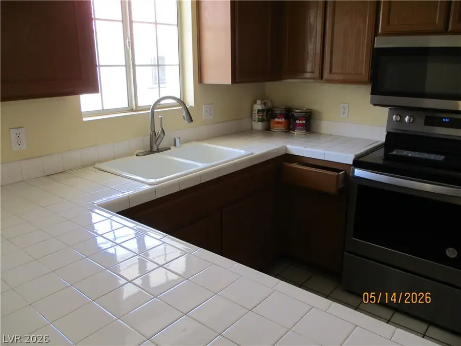 2725 S Nellis Boulevard #2068, Las Vegas, NV 89121 - #3