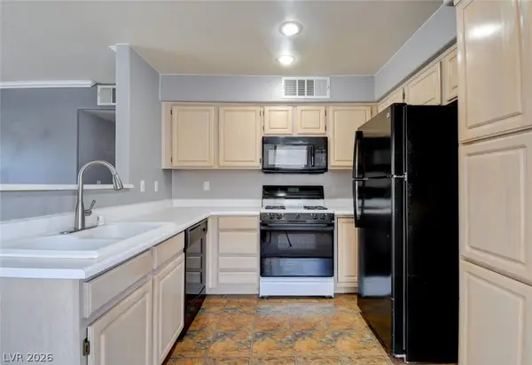 5710 E Tropicana Avenue #2007, Las Vegas, NV 89122