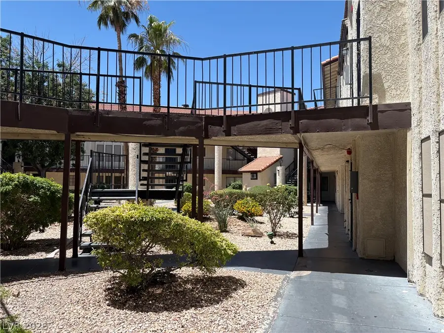 2080 Karen Avenue #17, Las Vegas, NV 89169 - #3