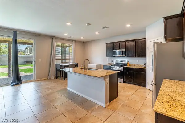 7255 Dazzle Point Street, North Las Vegas, NV 89084