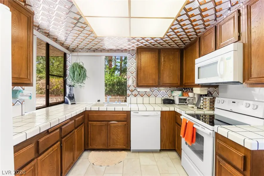 2650 San Lago Court, Las Vegas, NV 89121 - #2