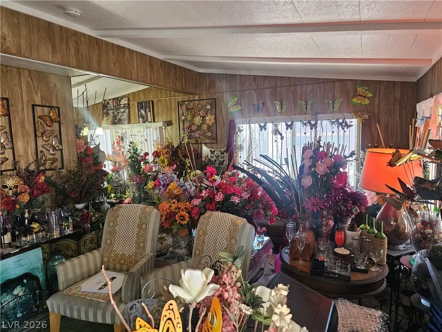 3427 Haleakala Drive, Las Vegas, NV 89122 - #3