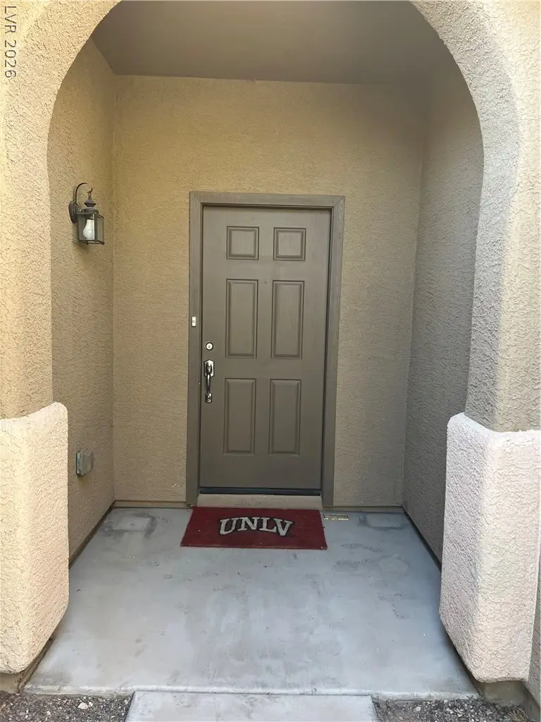 6092 Fox Creek Avenue, Las Vegas, NV 89122 - #3