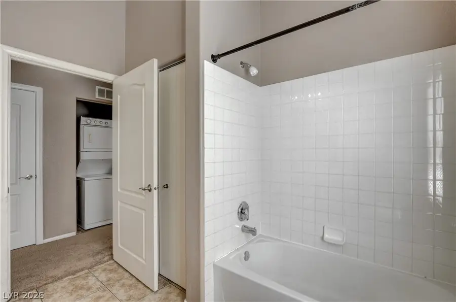 3361 Indian Shadow Street #202, Las Vegas, NV 89129 - #3