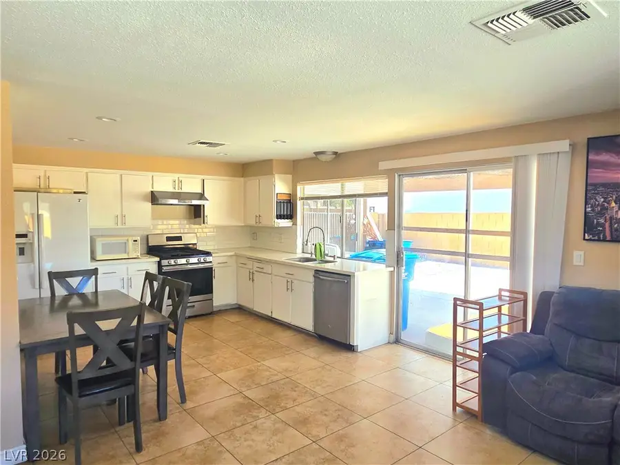 3648 Bronco Road, Las Vegas, NV 89103 - #2