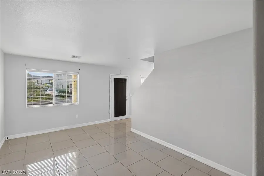 5330 E Charleston Boulevard #20, Las Vegas, NV 89142 - #3