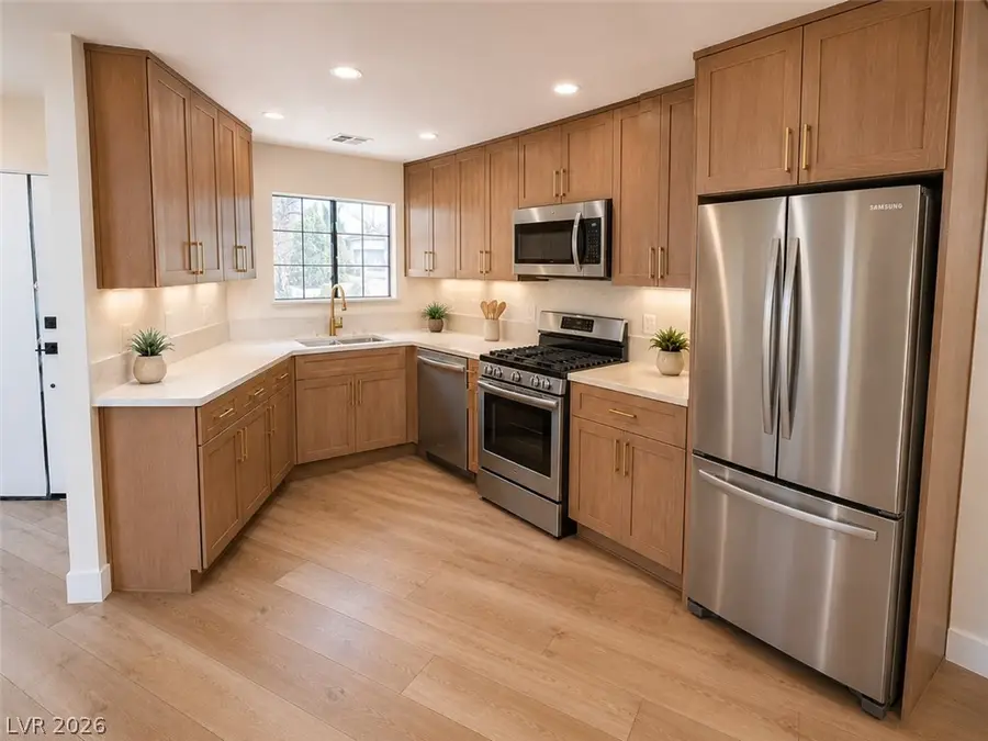 6608 Kirwan Heights Way, Las Vegas, NV 89108 - #2