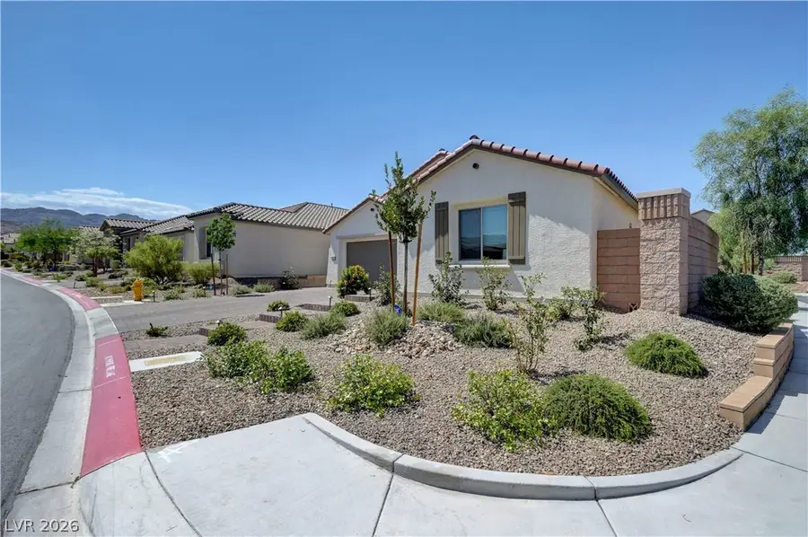 10826 Delparke Valley Avenue, Las Vegas, NV 89166 - #2