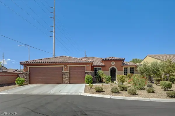 8586 Monument Lake Court, Las Vegas, NV 89113