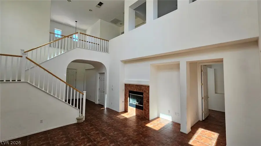 10425 Foggy Glen Avenue, Las Vegas, NV 89135 - #2