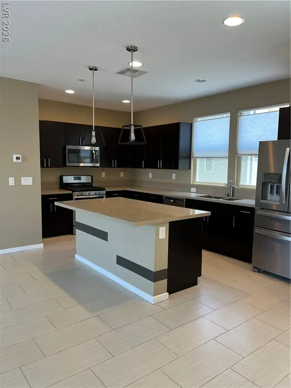 11270 Hidden Peak Avenue #207, Las Vegas, NV 89135