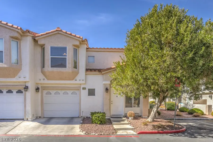 4029 Castle Cove Drive, Las Vegas, NV 89108 - #2