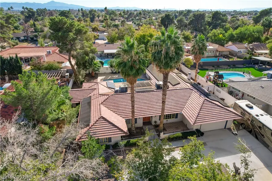 3689 N Rosecrest Circle, Las Vegas, NV 89121 - #2