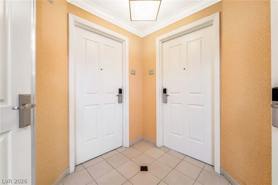 135 E Harmon Avenue #818, Las Vegas, NV 89109 - #2