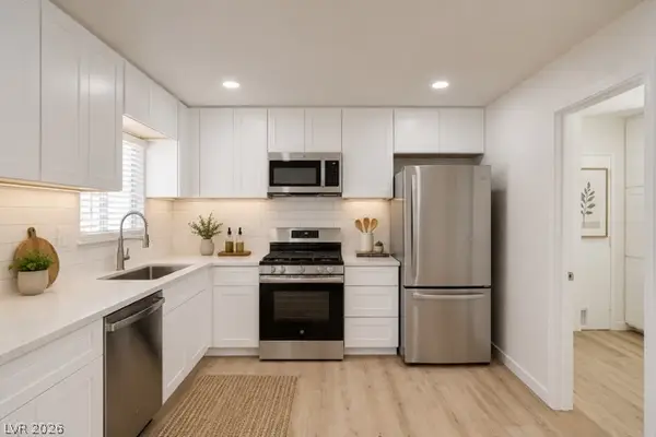 717 Palmhurst Drive, Las Vegas, NV 89145