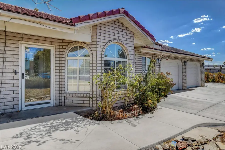 155 E Virginia Avenue, Overton, NV 89040 - #3