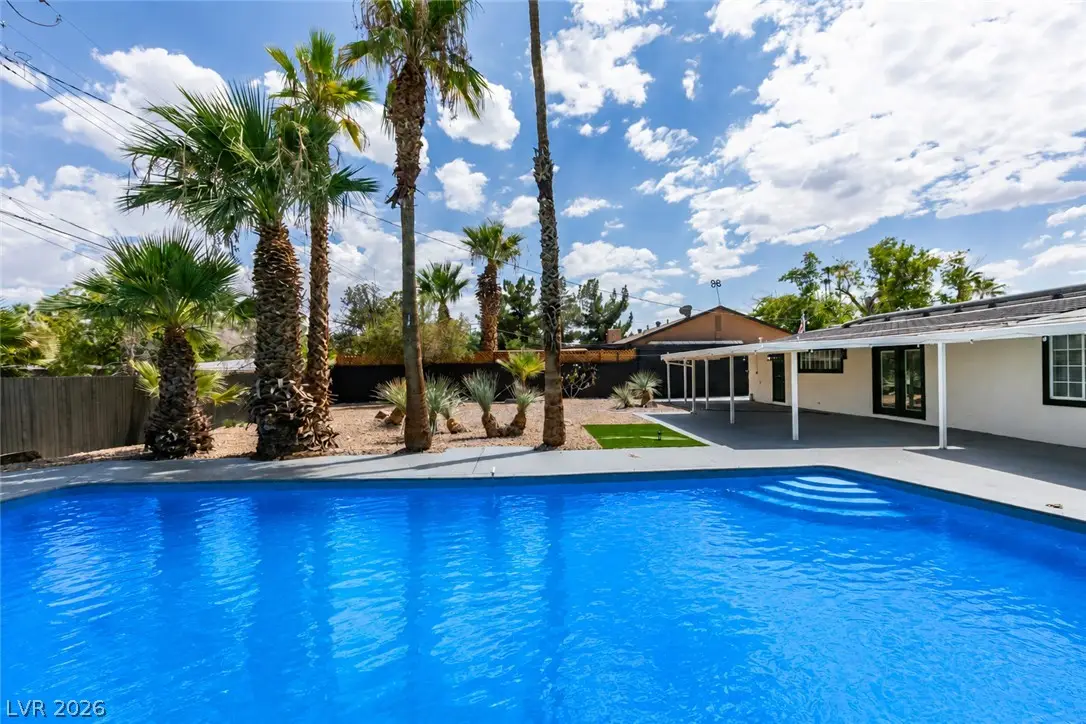 1111 Strong Drive, Las Vegas, NV 89102 - #1