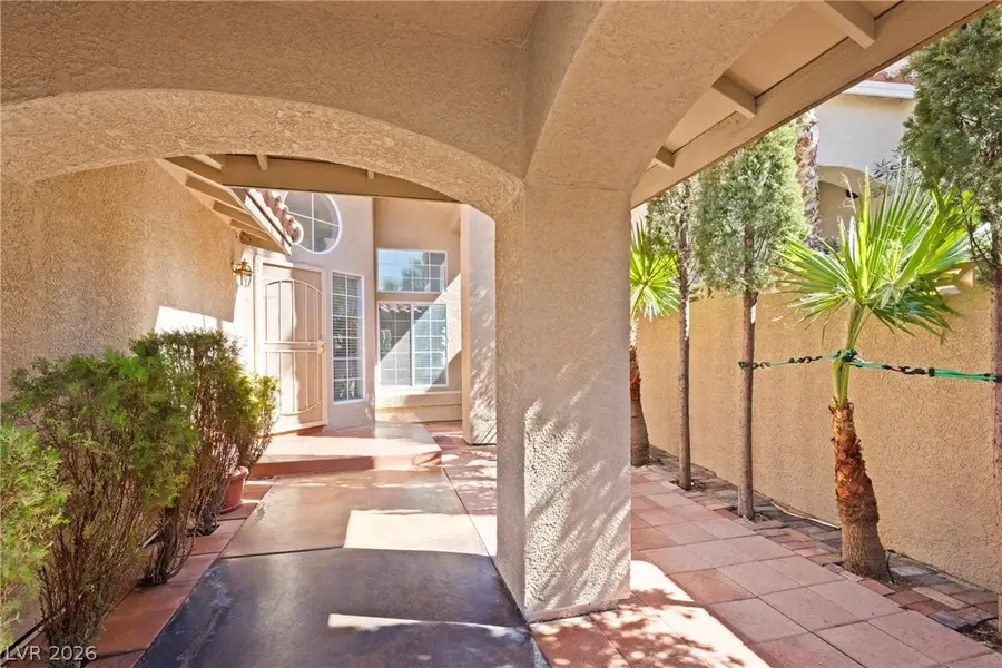 2000 Summit Pointe Drive, Las Vegas, NV 89117 - #2
