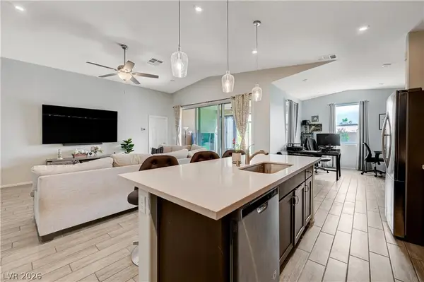 27 Red Sandstone Avenue, North Las Vegas, NV 89031