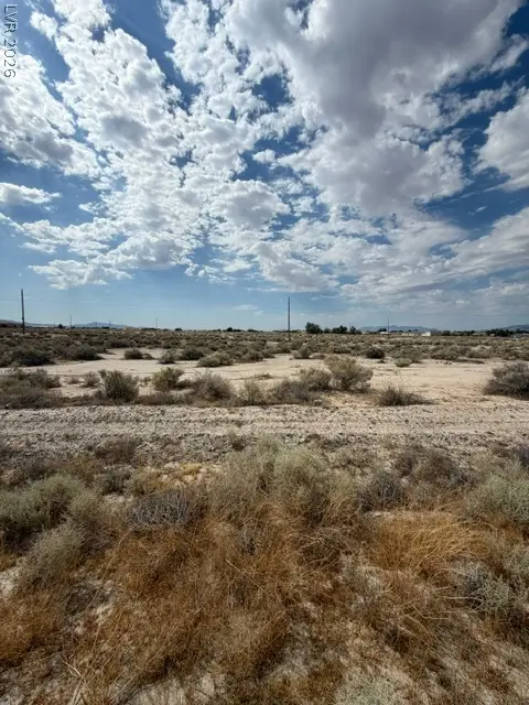 2611 S Tecumseh Avenue, Pahrump, NV 89048 - #2