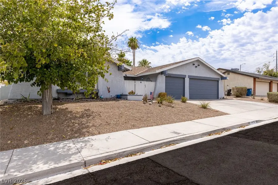 4476 Sunny Dunes Drive, Las Vegas, NV 89121 - #3