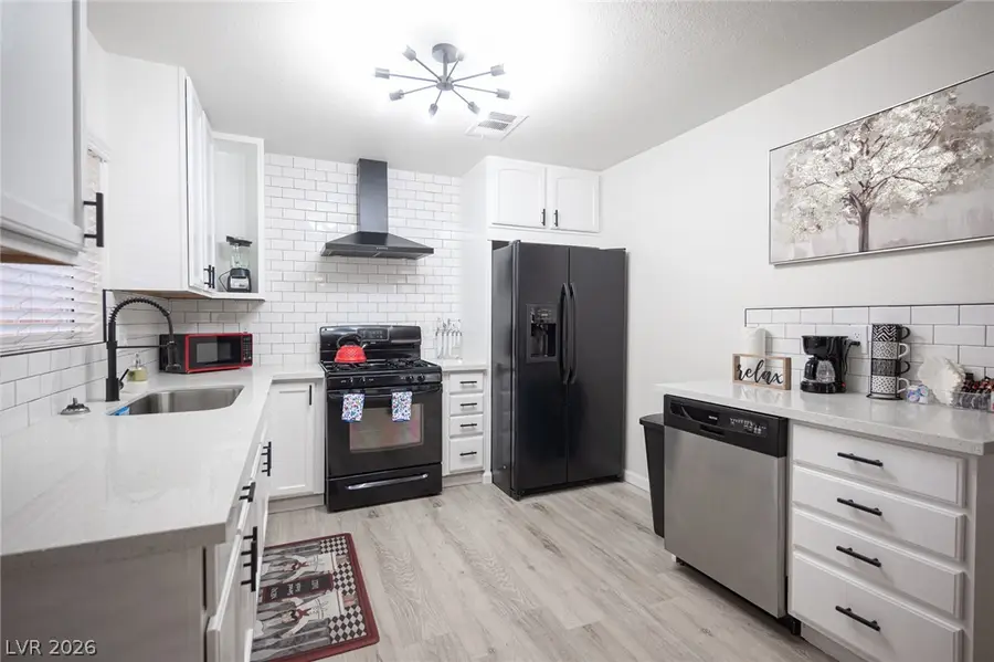 3413 W Delhi Avenue, North Las Vegas, NV 89032 - #2