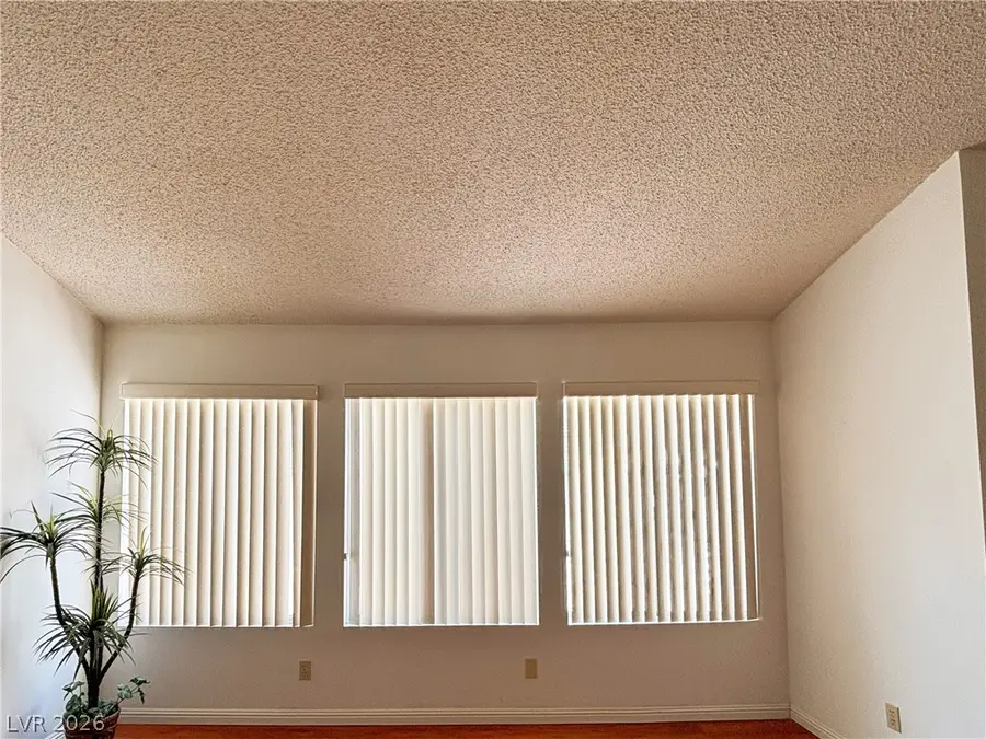 3313 Sonterra Circle, Las Vegas, NV 89117 - #3