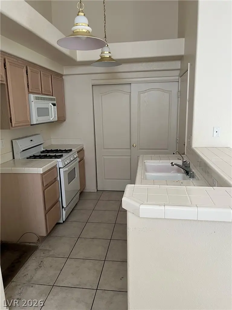 5986 Greenery View Lane, Las Vegas, NV 89118 - #2