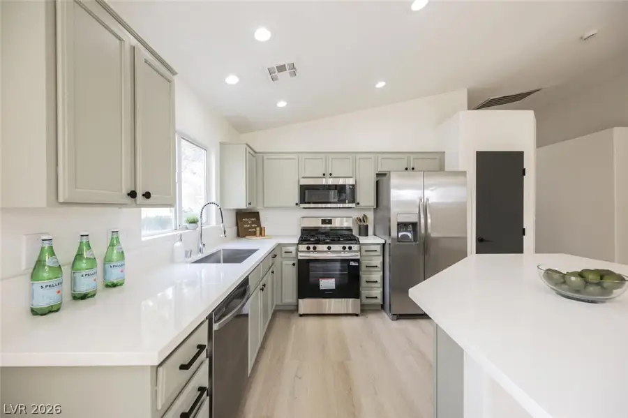 4209 W Delhi Avenue, North Las Vegas, NV 89032 - #2