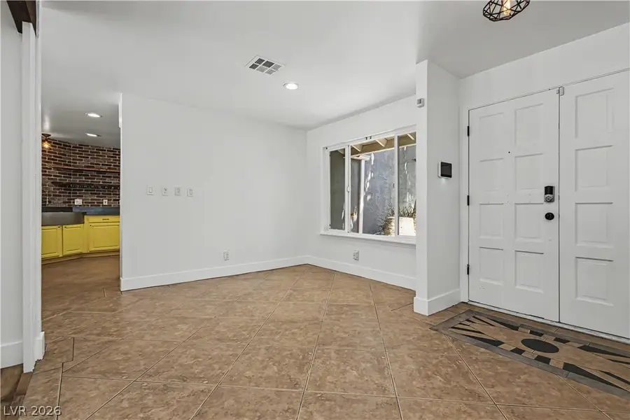 1888 E Viking Road, Las Vegas, NV 89169 - #2