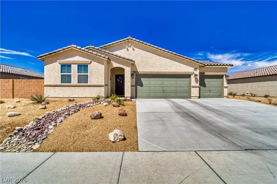 5562 S Chippewa Street, Pahrump, NV 89061 - #3