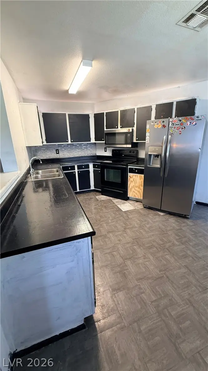5161 Pioneer Avenue #202, Las Vegas, NV 89146 - #3