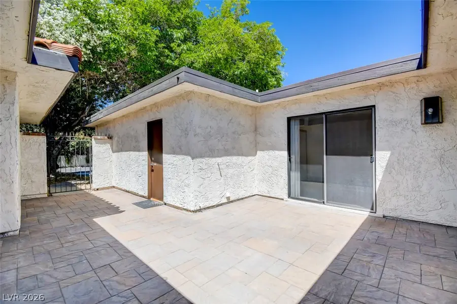 3460 Pino Circle, Las Vegas, NV 89121 - #3
