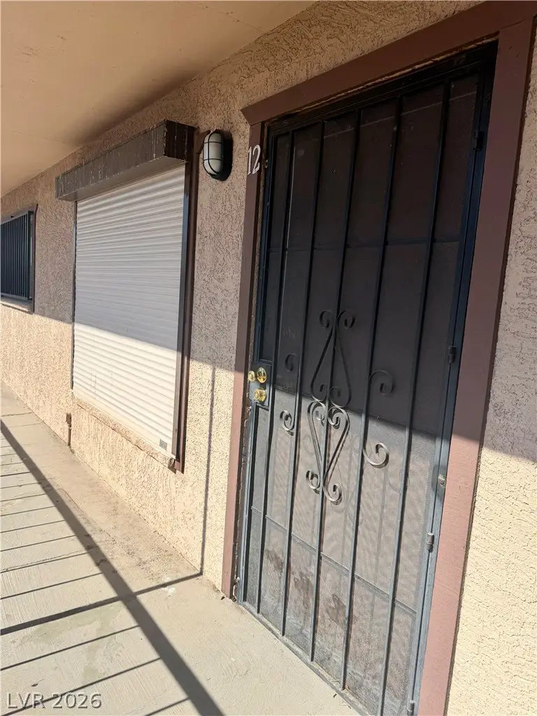 555 S Royal Crest Circle #12, Las Vegas, NV 89169 - #2