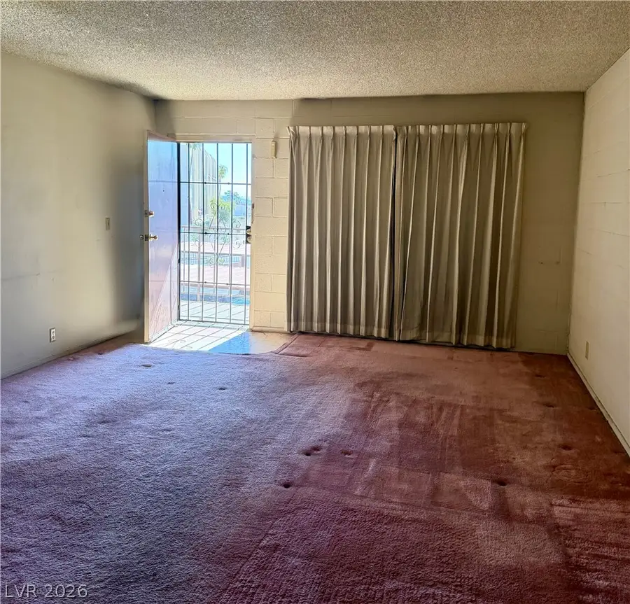 555 S Royal Crest Circle #12, Las Vegas, NV 89169 - #3