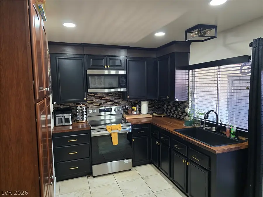 5837 Bromley Avenue, Las Vegas, NV 89107 - #3