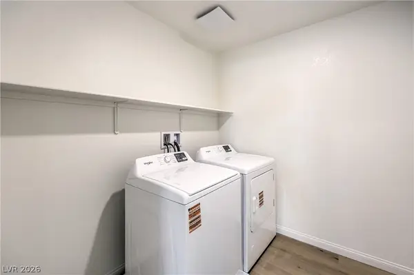 909 Kassie Lake Way, North Las Vegas, NV 89084