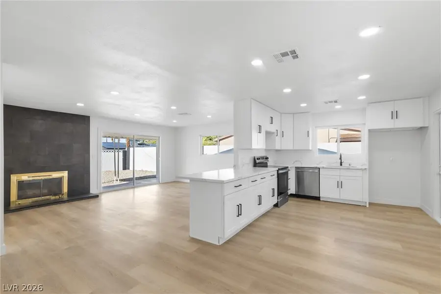 5900 Carmen Boulevard, Las Vegas, NV 89108 - #2
