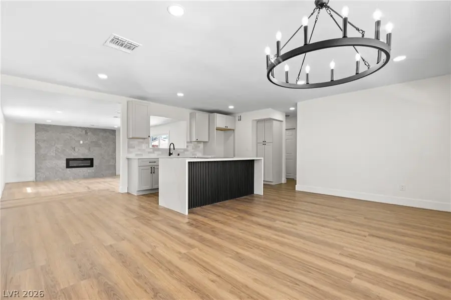 1921 Manhattan Drive, Las Vegas, NV 89106 - #3
