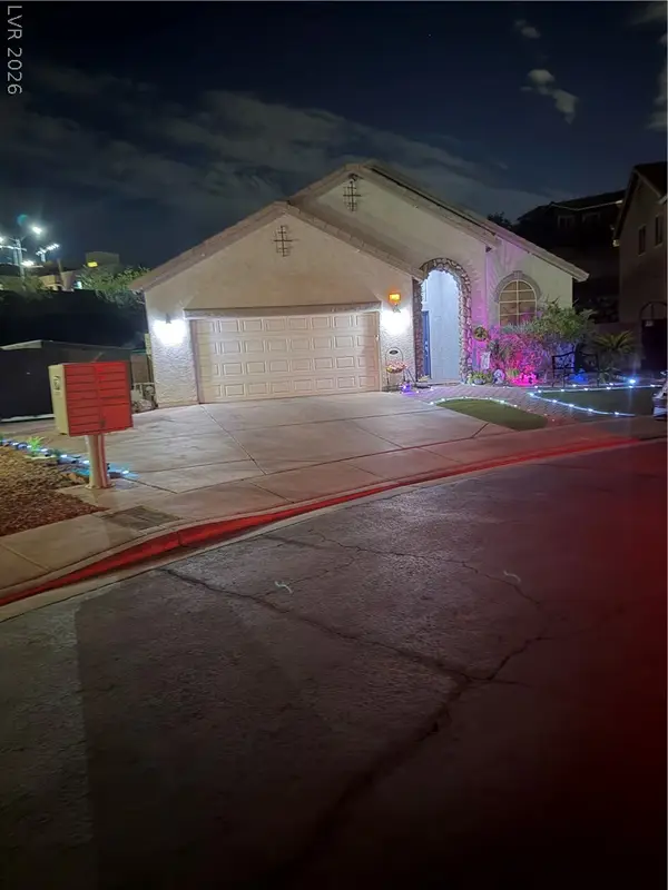 733 Smokey Mountain Avenue, Henderson, NV 89012