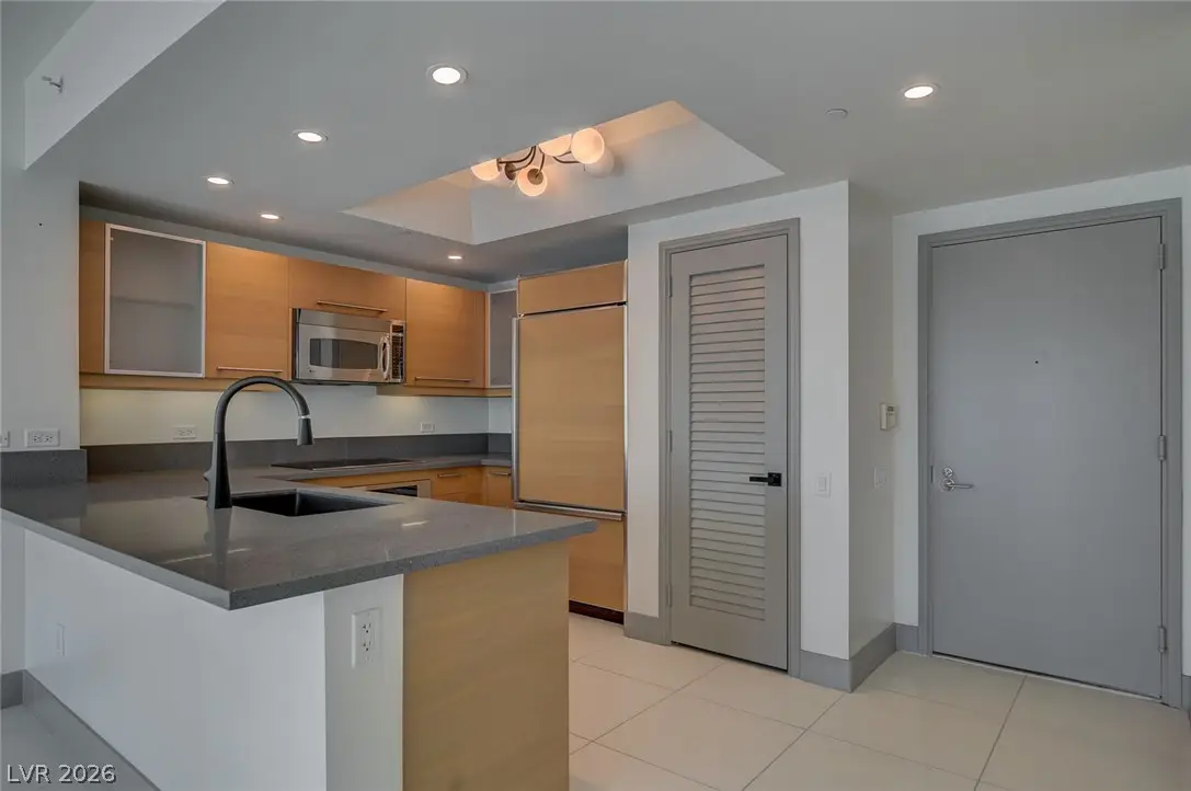 222 Karen Avenue #2204, Las Vegas, NV 89109 - #1