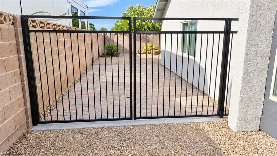 3130 Floral Vista Avenue, Henderson, NV 89014 - #3