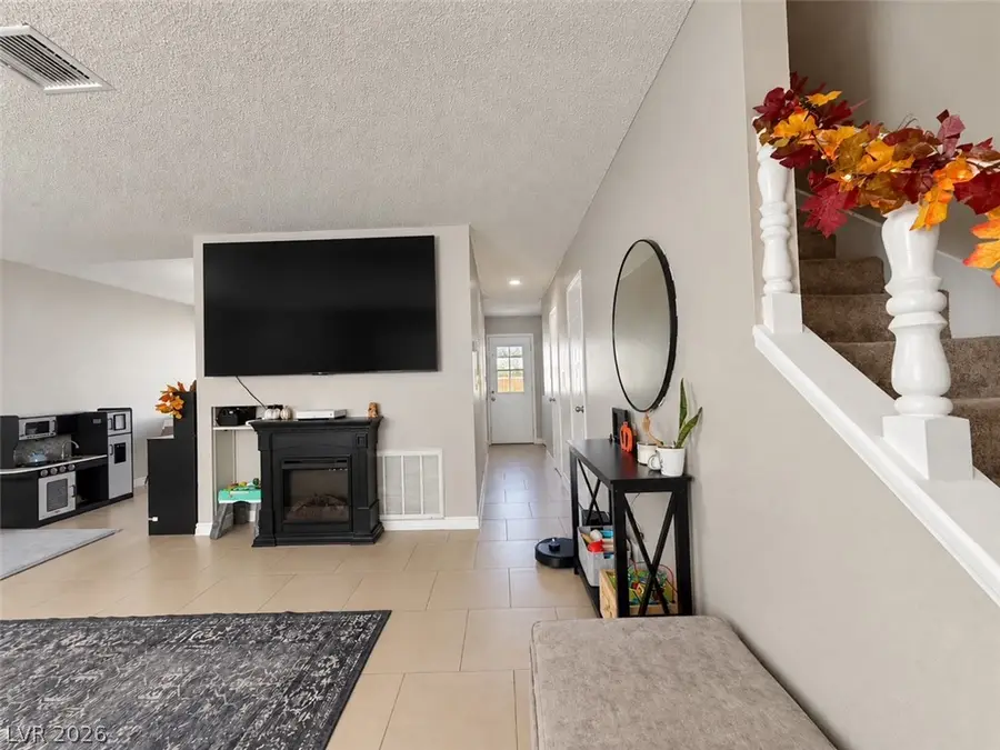 651 Greenbriar Townhouse Way, Las Vegas, NV 89121 - #3
