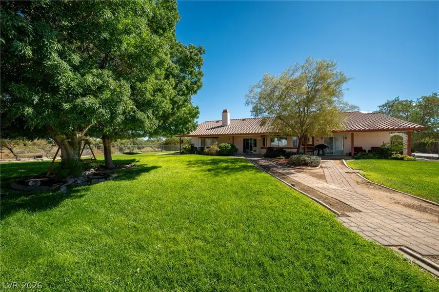 880 W Lupin Street, Pahrump, NV 89048 - #3