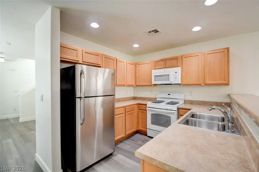 5234 Fire Night Avenue, Las Vegas, NV 89122 - #2