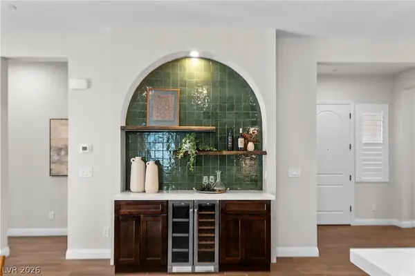 395 Nine Mile Creek Drive, Las Vegas, NV 89138