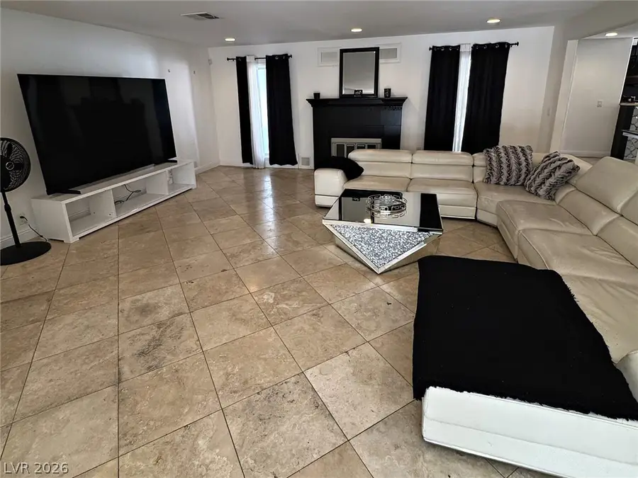 2682 Topaz Square, Las Vegas, NV 89121 - #3