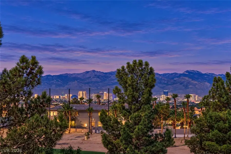 393 Via San Remo Circle, Henderson, NV 89011 - #3