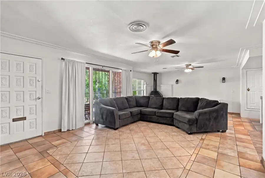 2828 Willoughby Avenue, Las Vegas, NV 89101 - #2